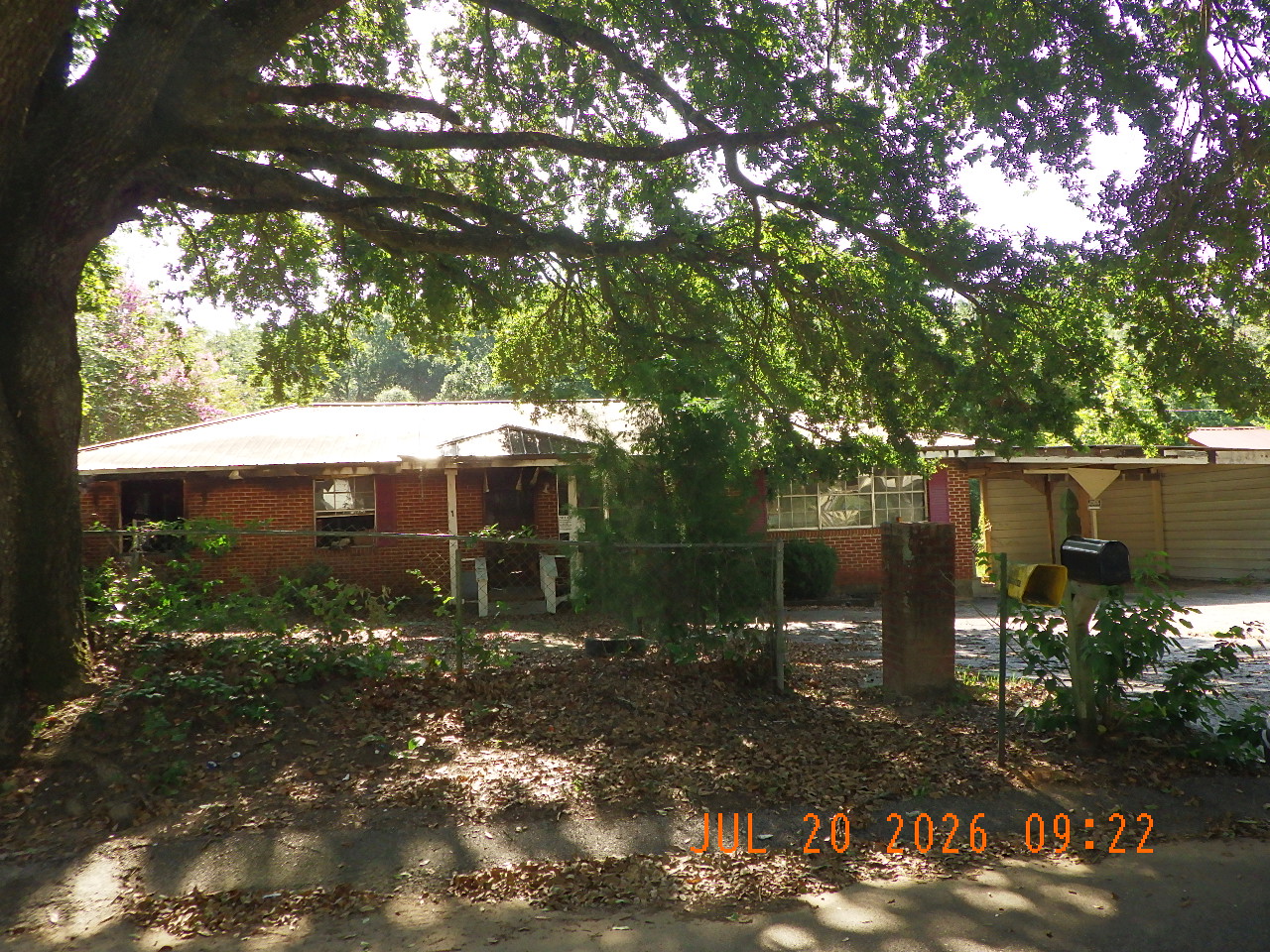 140 Oklahoma Dr. Nuisance Photo